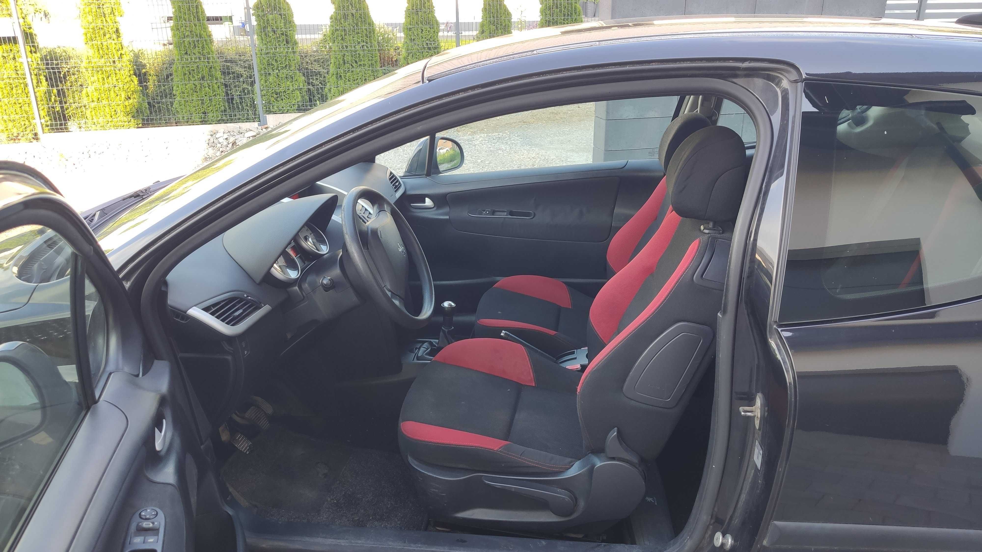 Peugeot 207, 1.4 Benzyna, 2006, 206tys.