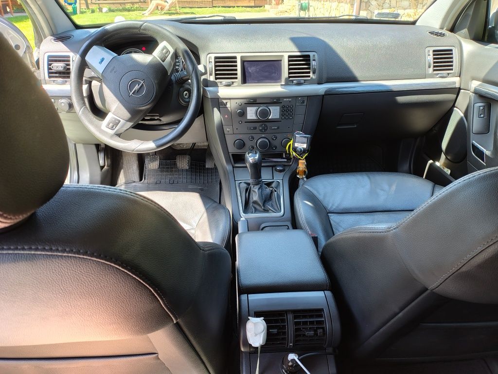 Opel Vectra 1.9 ,2008 r OPC