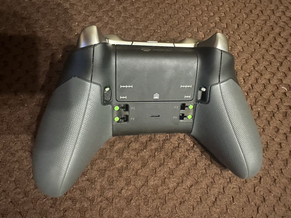 Pad do Xbox One, Series X/S Elite