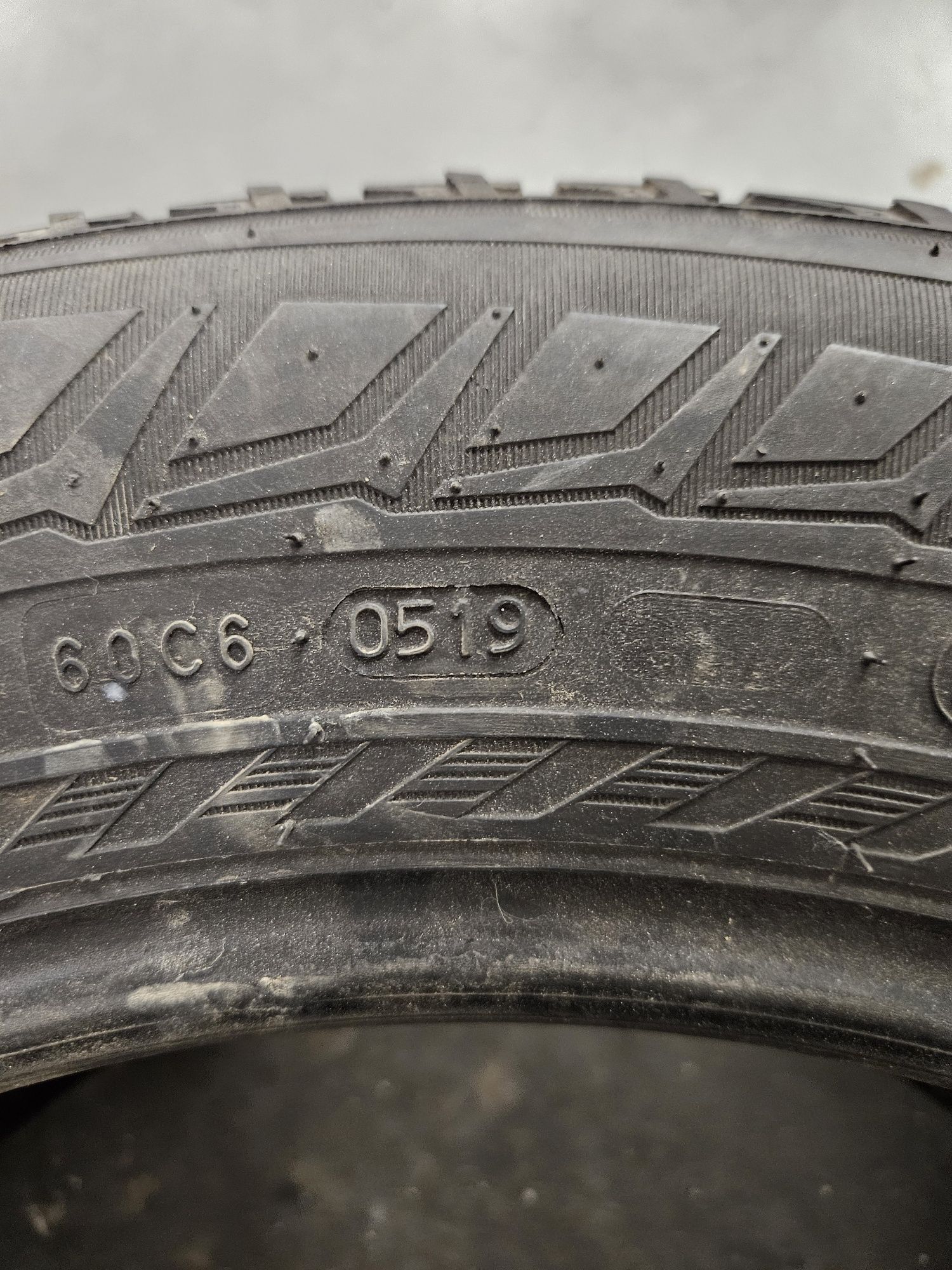 Opony 235/55R17 6mm