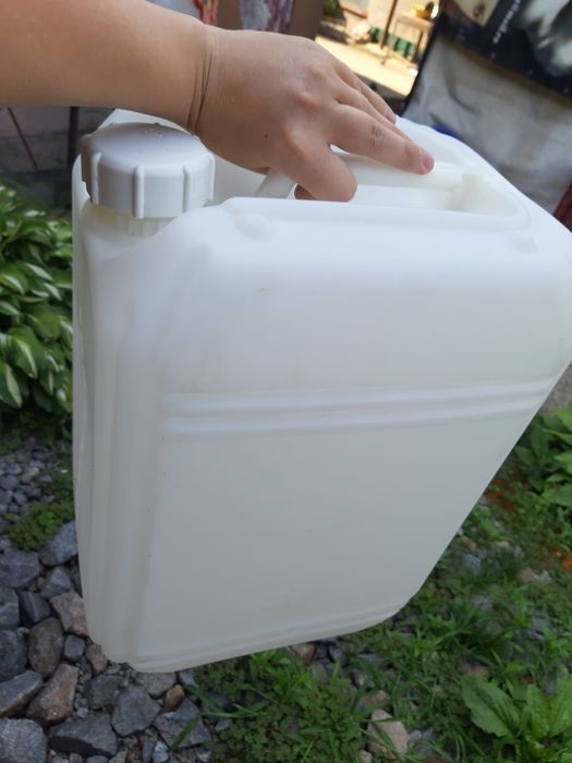 Продам канистра пластиковая