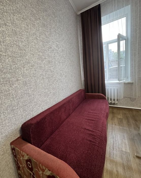 Продаж великої кімнати 22 , 3 м. кв. Ближнє Замостя .Центральний ринок