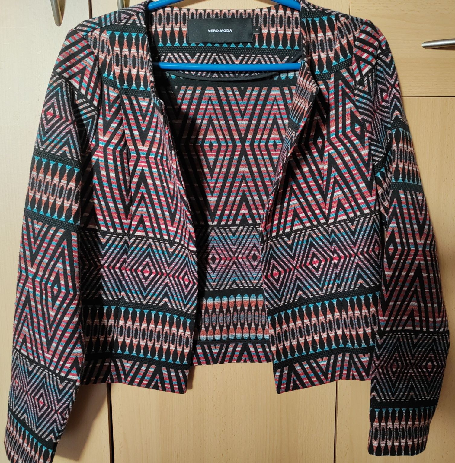 Żakiet w kolorowe wzory r. 38"Vero Moda" nowy.