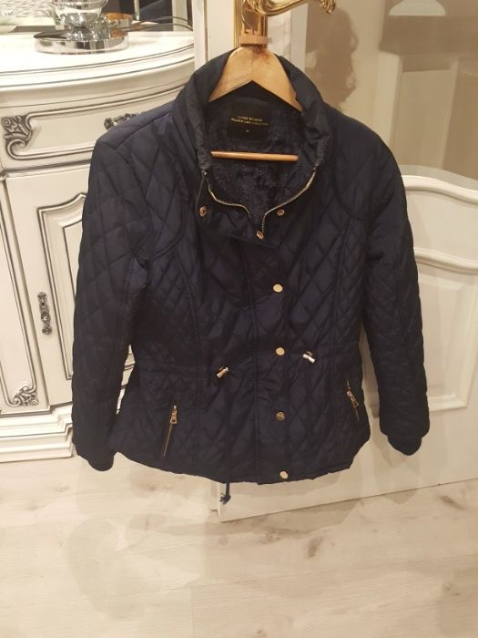 Parka Azul Marinho, tamanho M, botões dourados, como novo Impecável