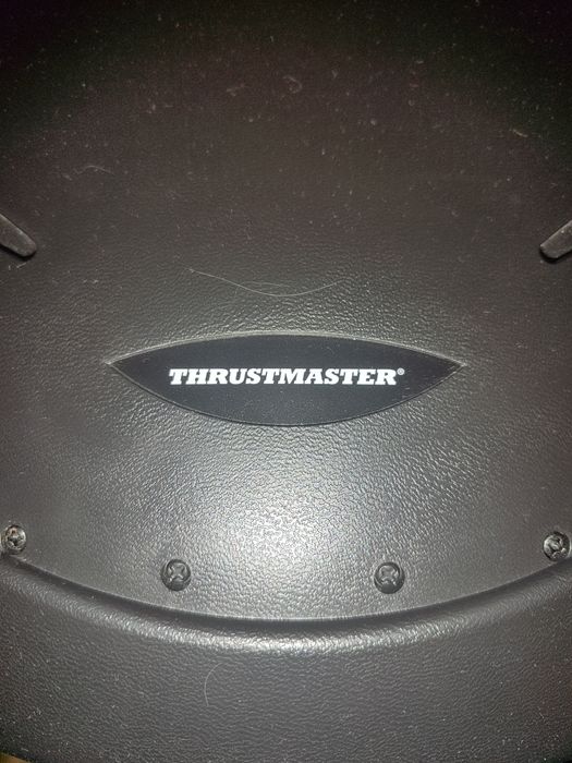 Volante thrustmaster