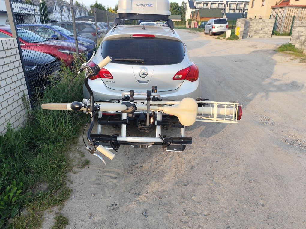 Wynajem bagażnika rowerowego na Hak Thule  na 3 rowery