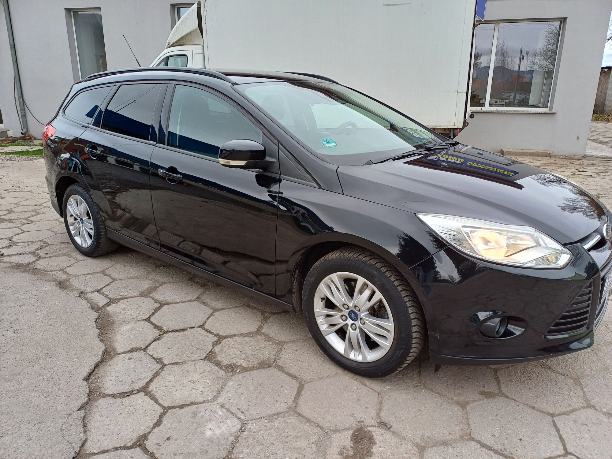 Idealny Ford Focus 2011r*1.6 cm 105 KM*NAVI* 1wł pół roku w PL bez wkł