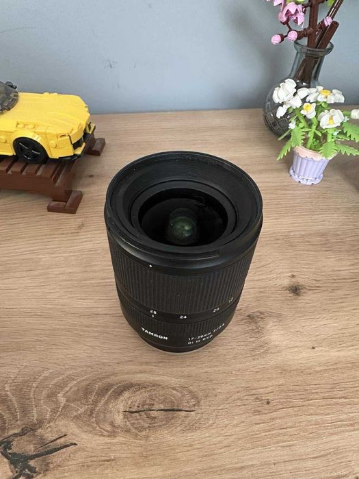 Tamron 17-28mm f/2.8 Di III RXD SONY E
