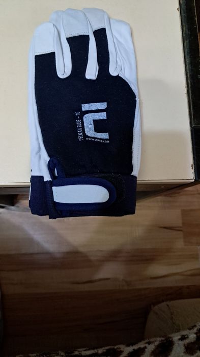 Перчатки рабочие,против порезов,высокого качества!!!