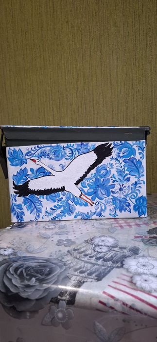 Розмальований ящик