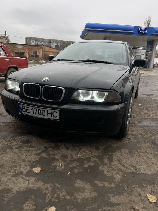 Бмв е46 . 1.9 бензин . 2000 рік
