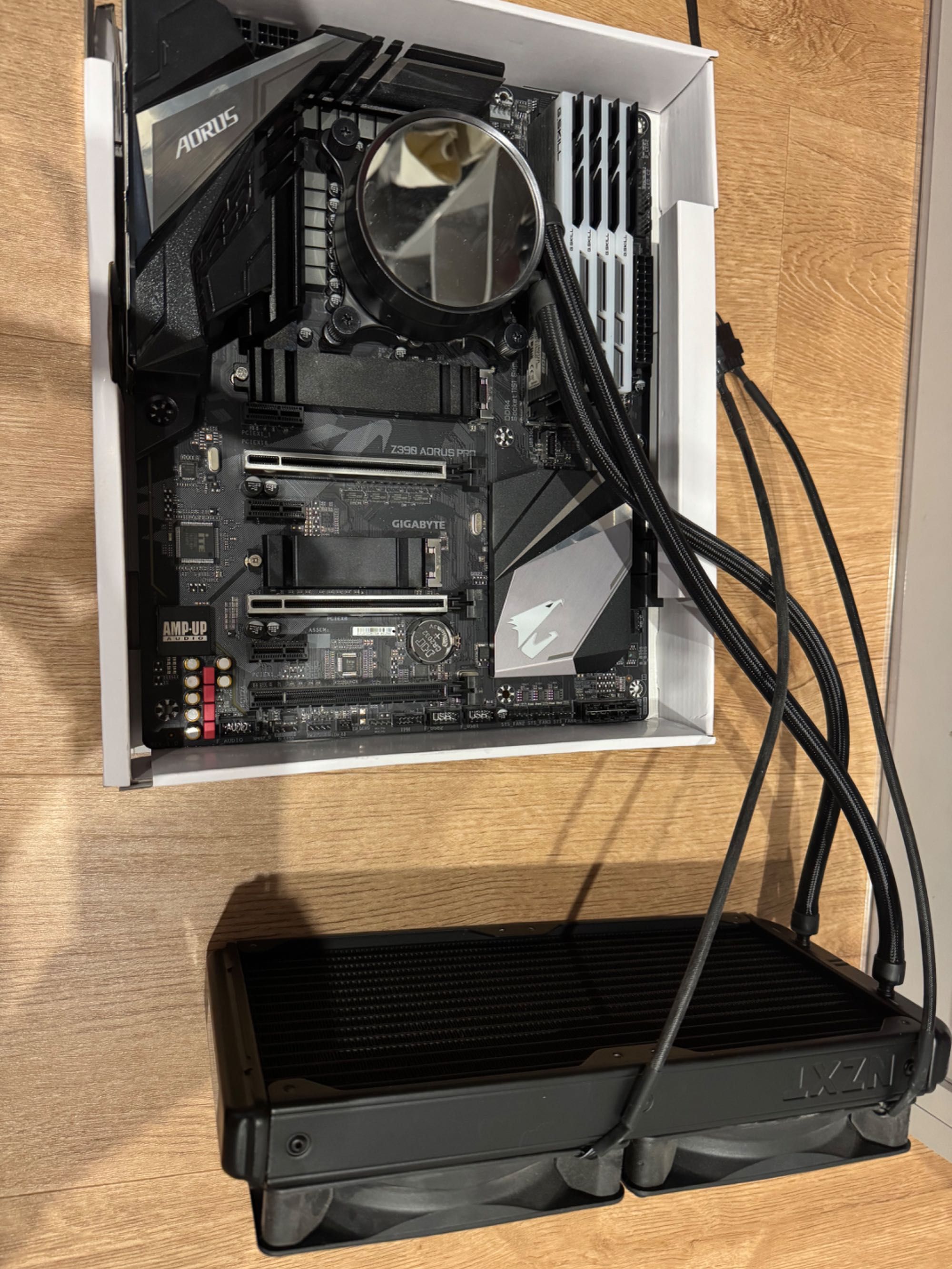 I9 9900k, z390 aorus pro, 32gb ram, chłodzenie AIO