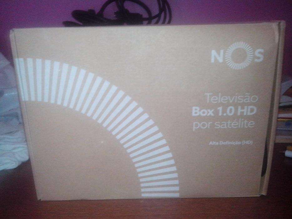 Box 1.0 HD por satelite e comando