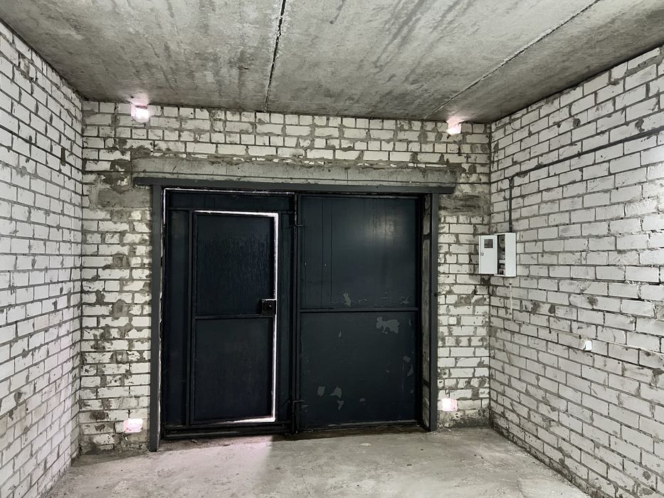 Капітальний гараж в центрі