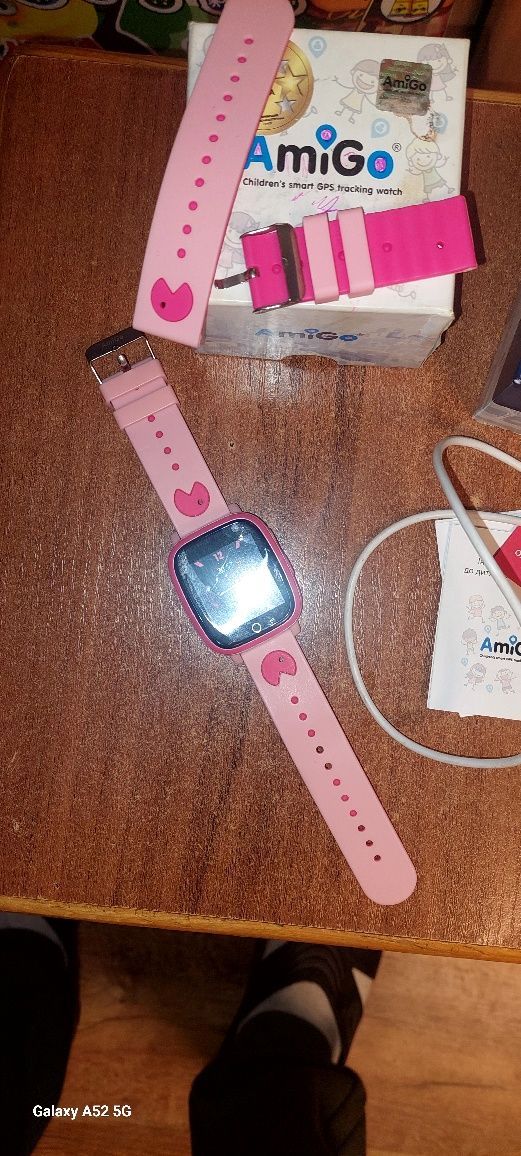 Детские умные часы з джипиес трекером AmiGo001 ip67pink