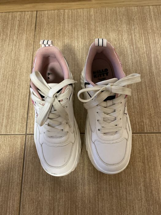 Buty na koturnie Hello Kitty 37