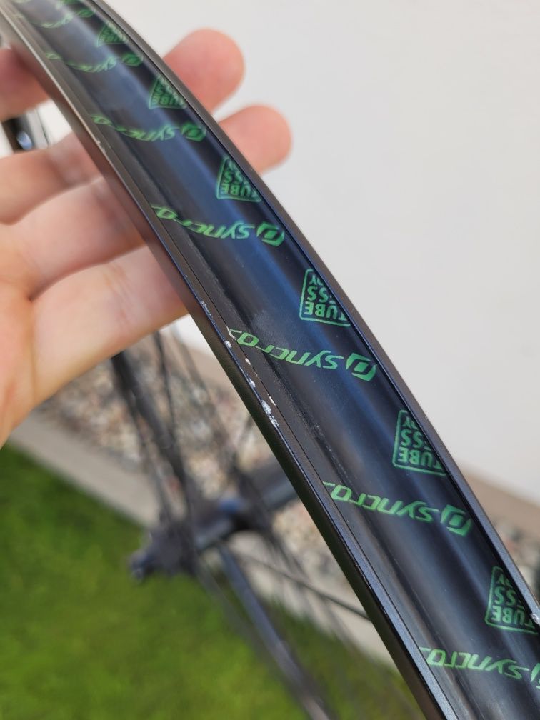 Koła szosowe Syncros RP2.0 DISC