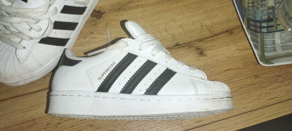 Vendo Adidas Superstar criança