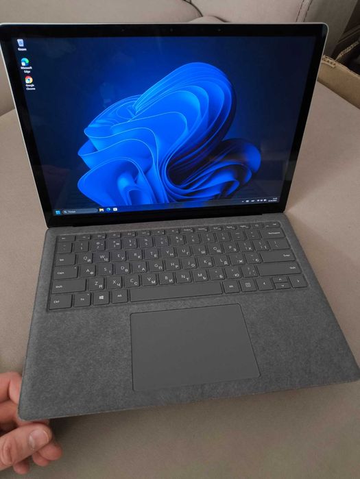 Microsoft Surface laptop 4 13.5" Ryzen 5, 8gb RAM, 256gbSSD, 2256*1504