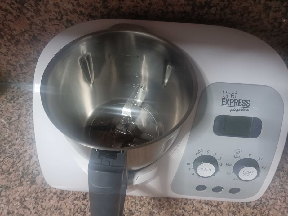 Robot de cozinha estilo Bimby