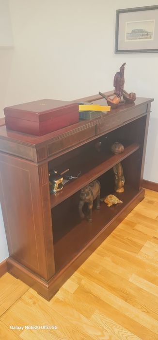 Sideboard em madeira