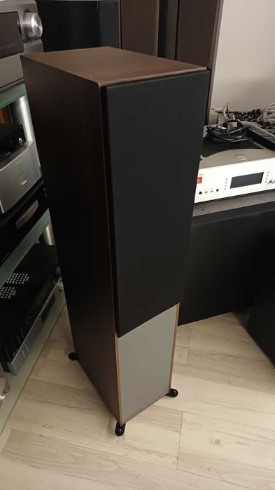 Colunas Monitor Audio Reference 3G – Acabamento Nogueira (Walnut)