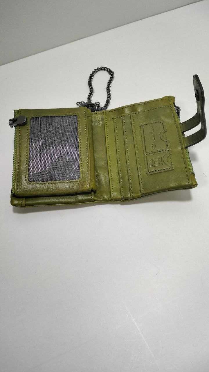 Универсальный кожаный кошелёк с цепочкой.