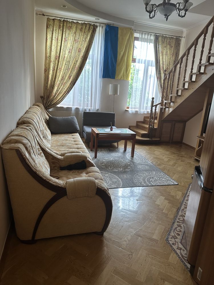 Оренда 2х кімнатної кв-ри в тихому центрі по в.Коцюбинського