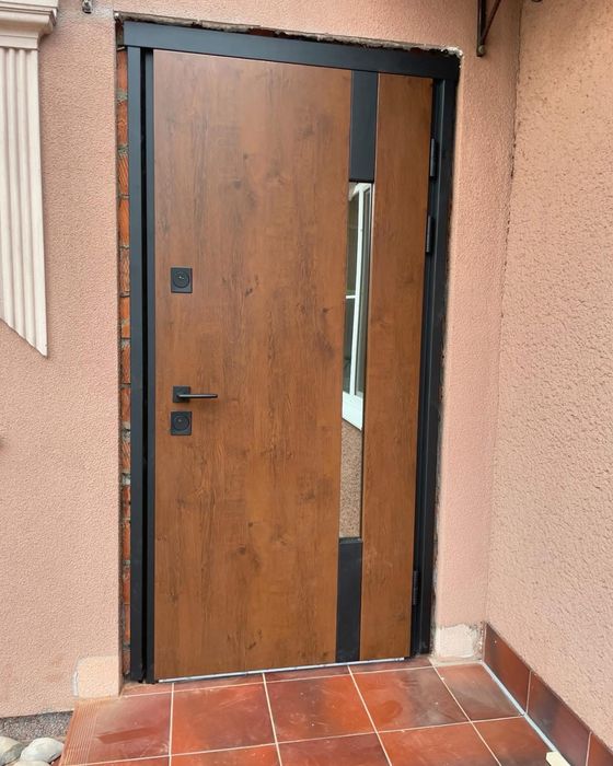 Двери входные. Стандартные и нестандартные. Вхідні двері