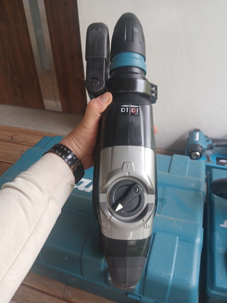 Makita młotowiertarka na baterie HR005G