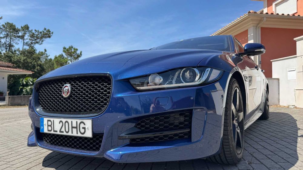 Jaguar XE R-Sport  – Elegância e Desportividade