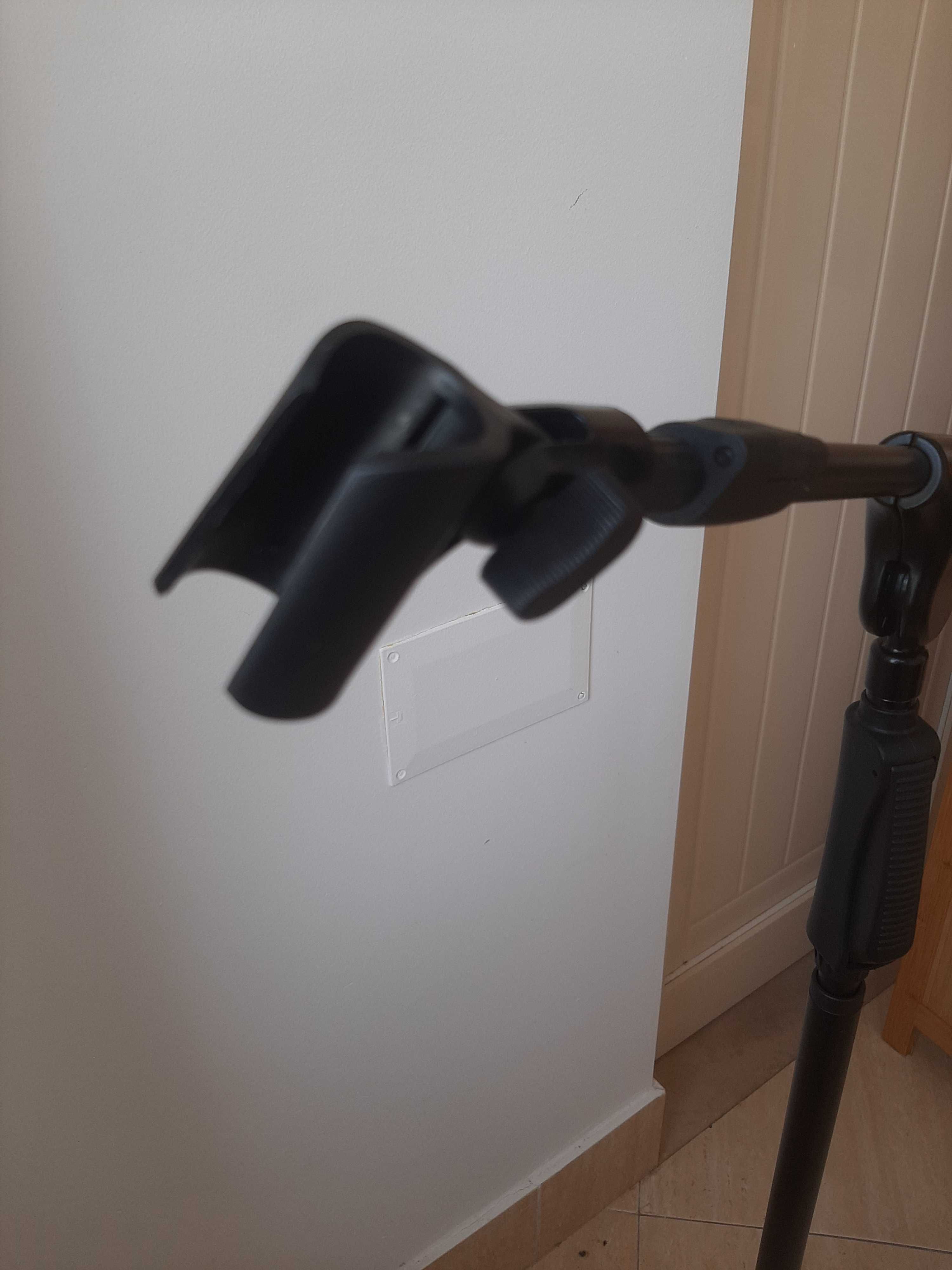 Suporte de microfone e microfone de fio