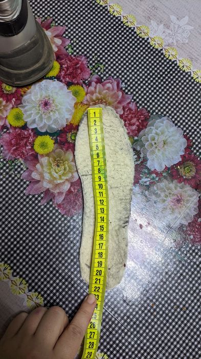 Ботинки под кроссовки зимние -на девочку