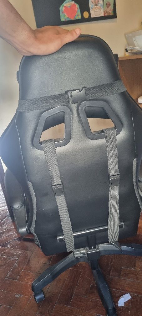 Cadeira Gaming KUBO - Conforto e Estilo