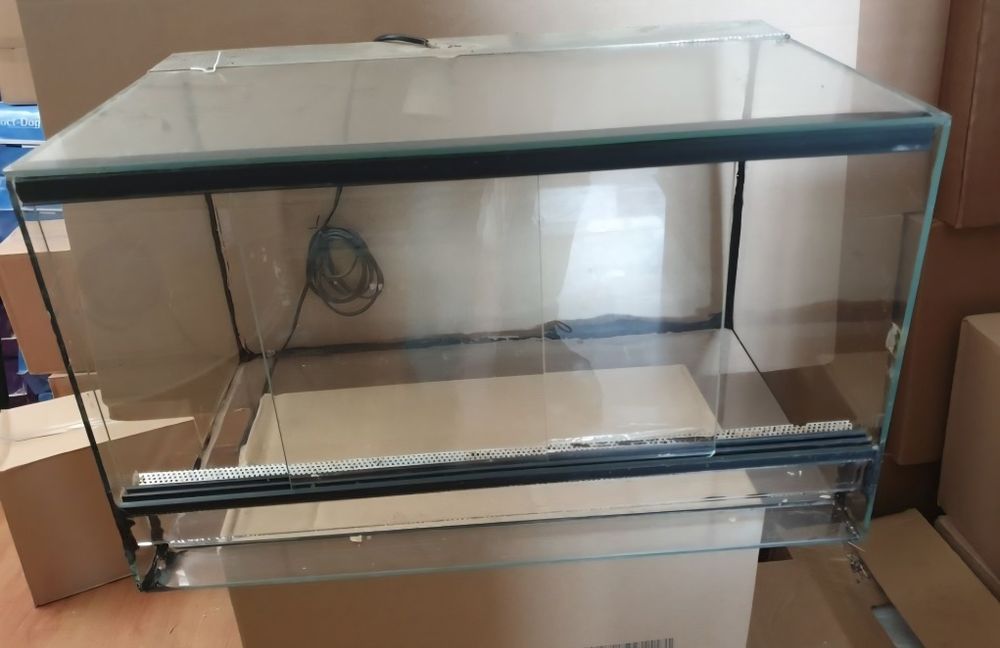 Terrario usado em bom estado