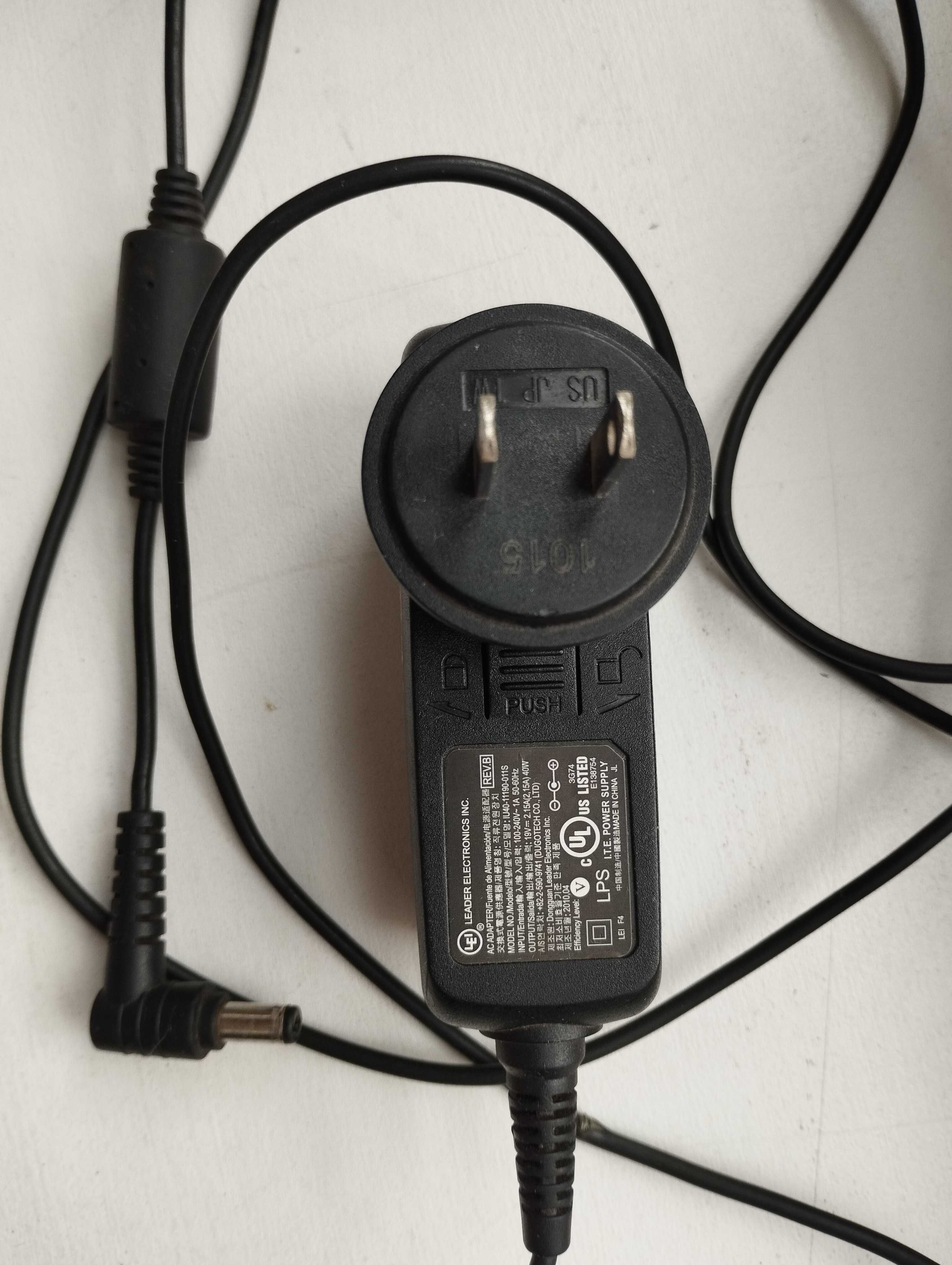 Адаптер (блок питания) LEADER ELECTRONICS 19V 2.15A мод IU40-1190-011S