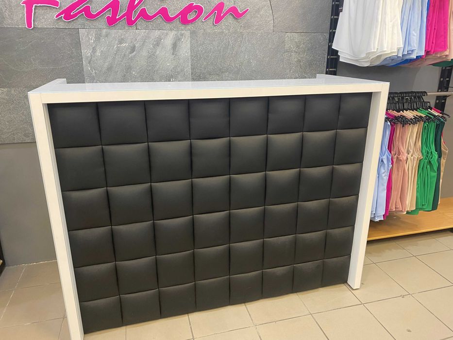 Lada  Sklepowa ,Kosmetyczna , Recepcja