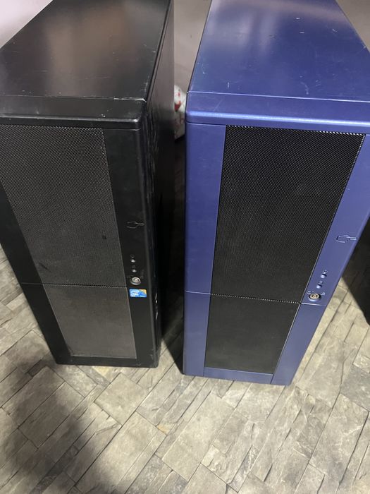Продам 2 серверних корпуса