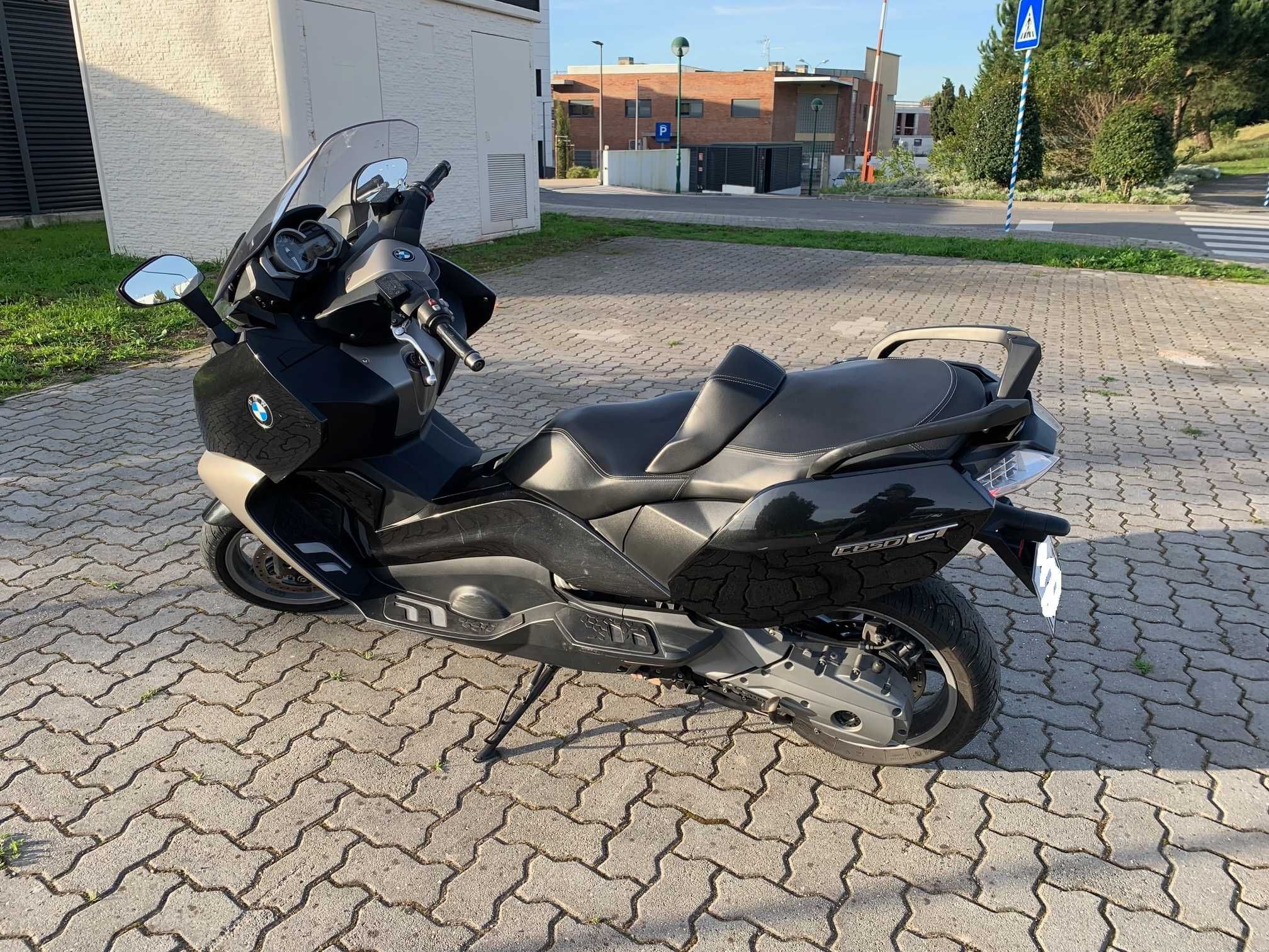 BMW C650 GT MAXI SCOOTER