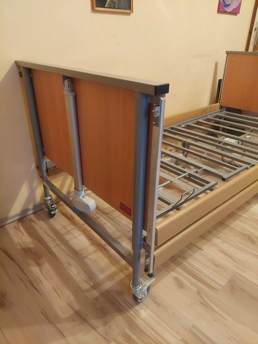 Łóżko rehabilitacyjne elektryczne, regulowane w kilku płaszczyznach