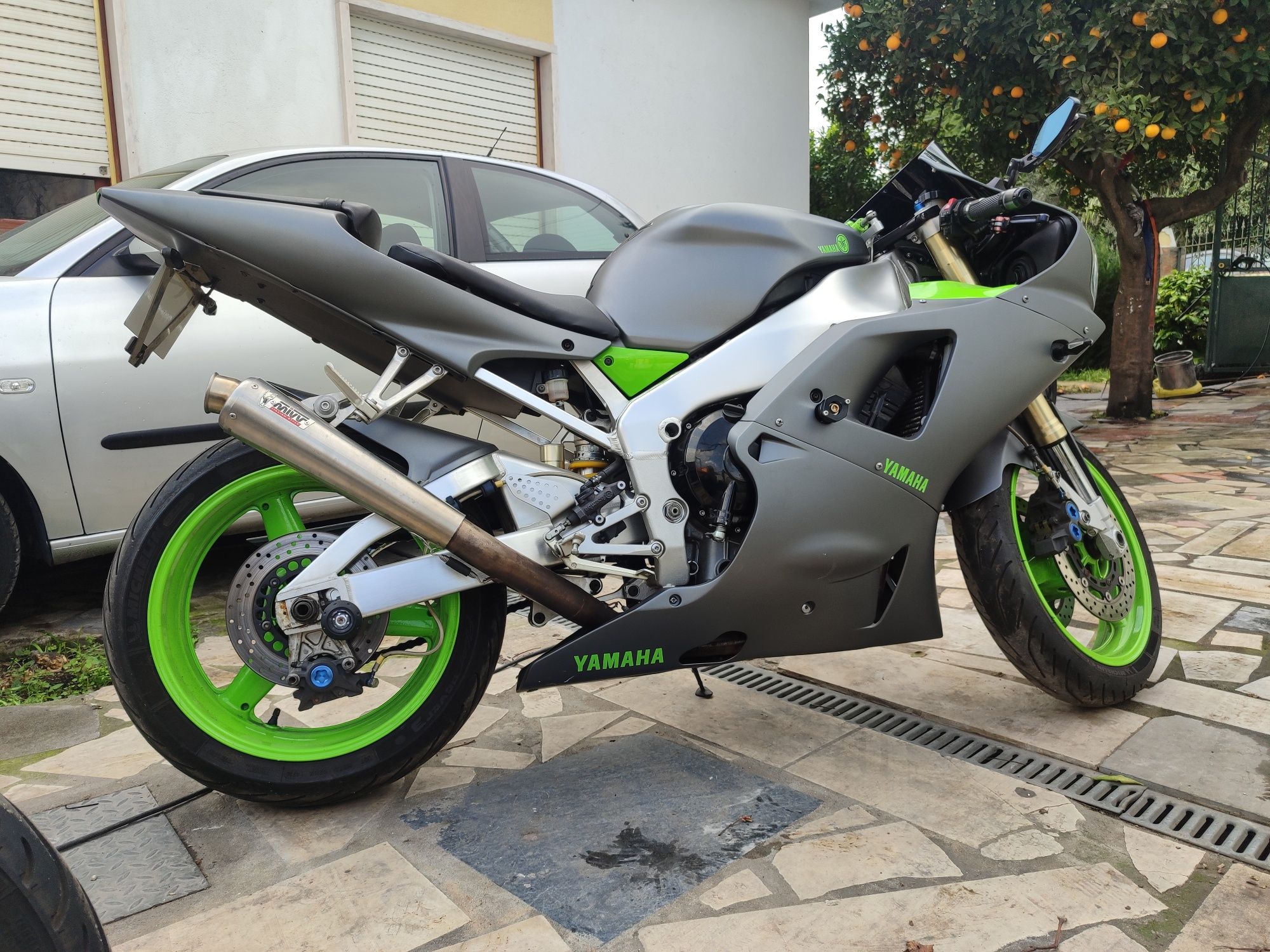 Yamaha YZF R1 R413