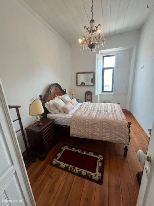 Quarto - localizado em Setubal