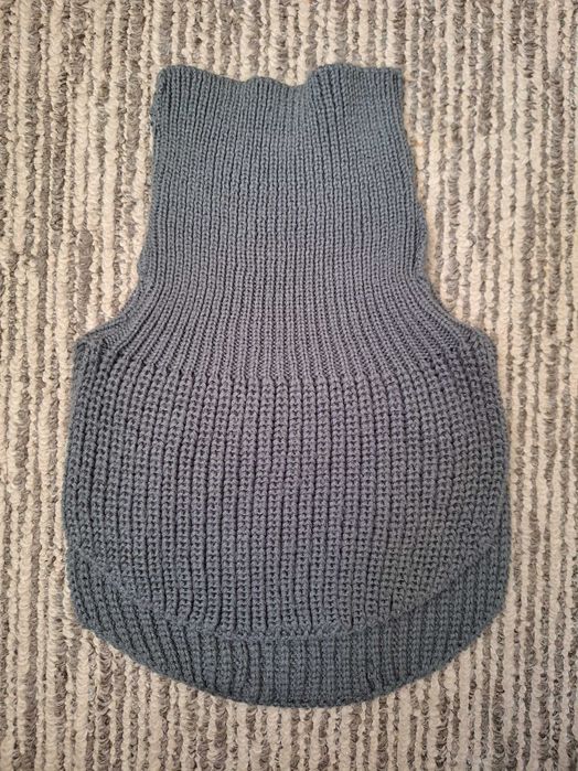 Манішка дитяча, в'язана.