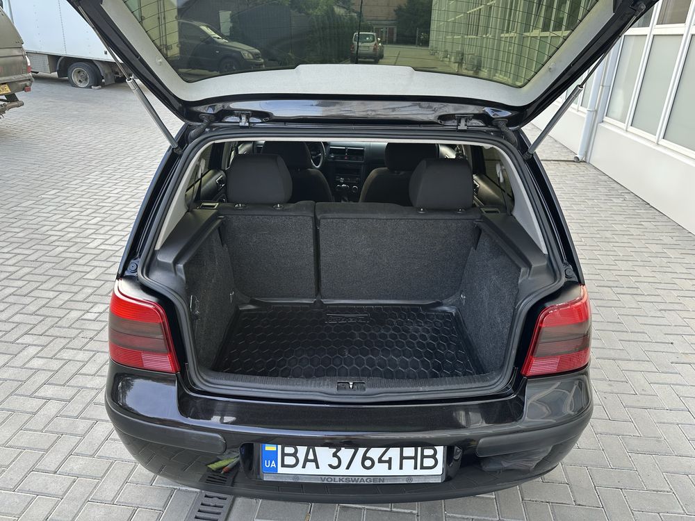 Volkswagen golf 4 2002 рік. Ідеал ! Торг !