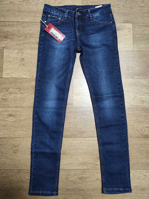 Продам новые джинсы