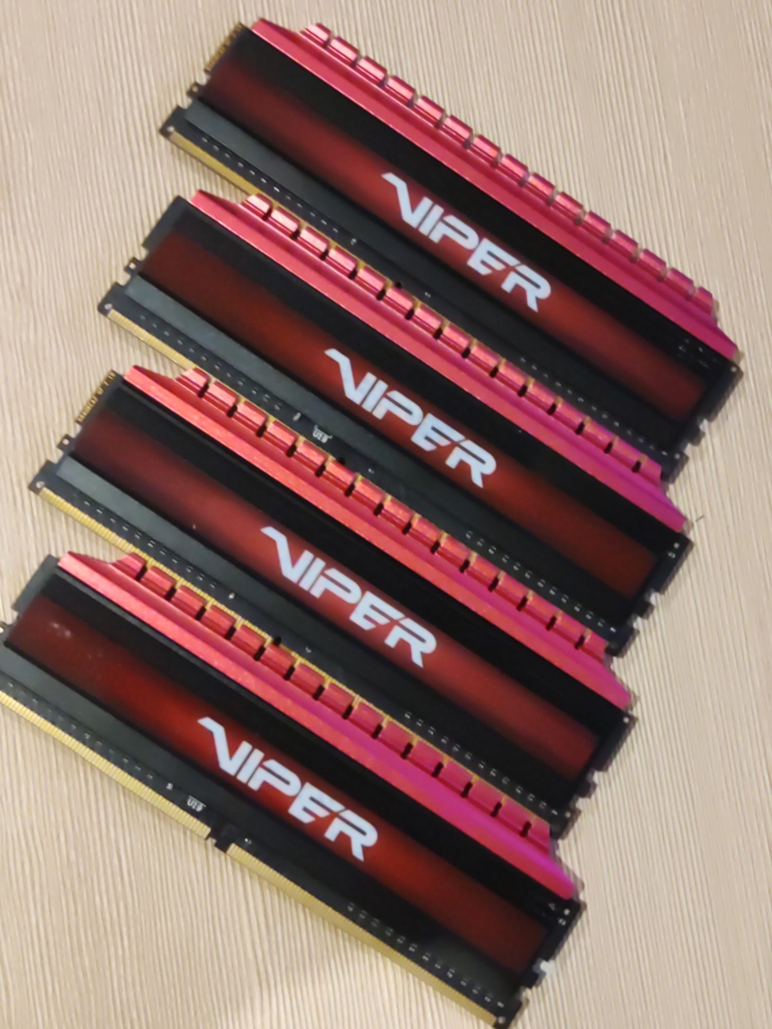 Kości Ram DDR4 Viper 16 GB 3000m MHz