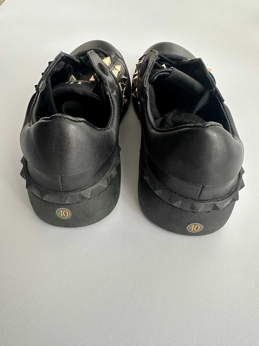 Valentino sneakersy rock stud 39