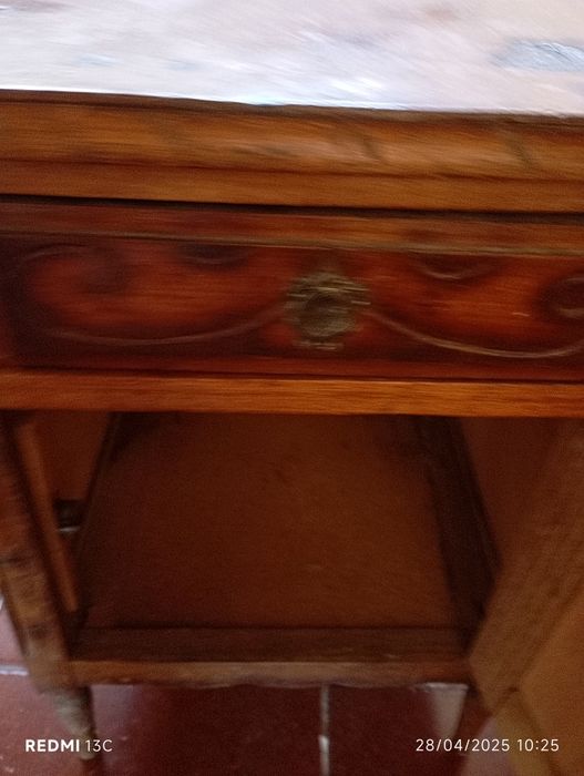 Mesas de cabeceira vintage