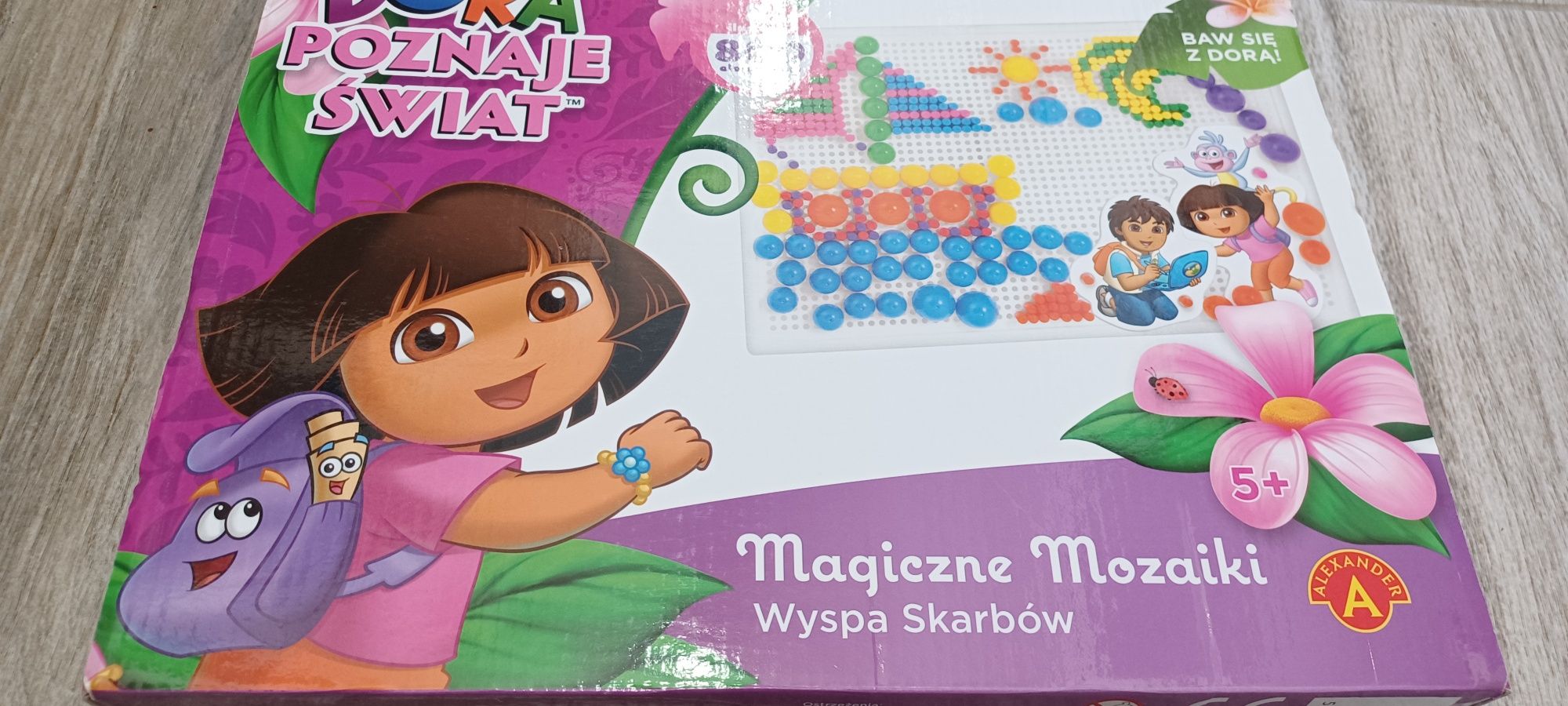 Dora poznaje świat- magiczne układanki