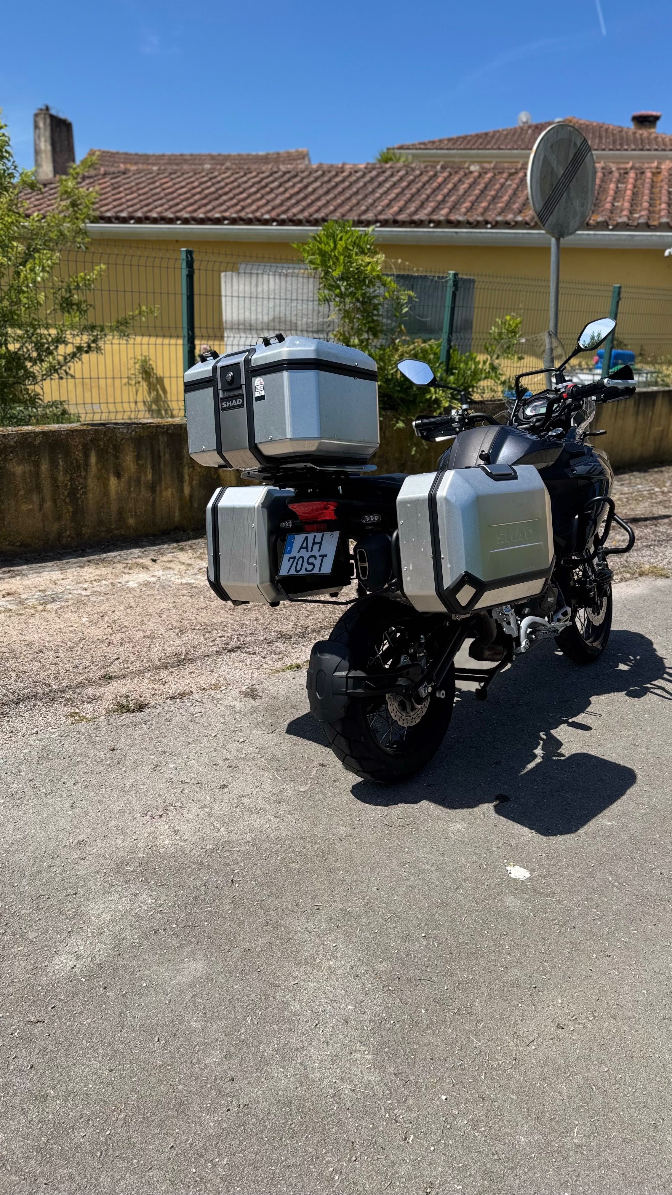 Benelli TRK 502 X (com malas)